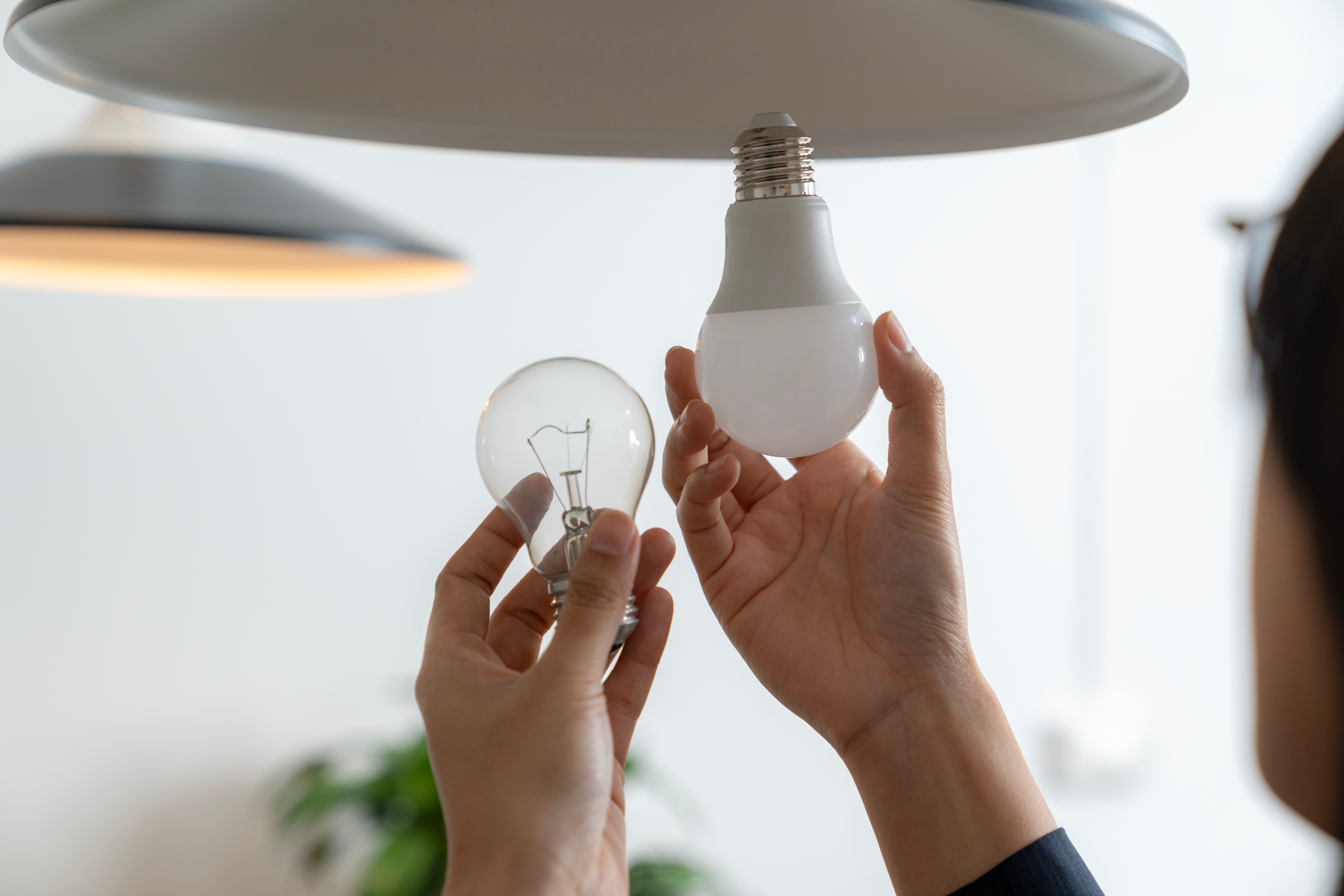 อาการหลอดไฟ LED เสีย ไฟกะพริบ แก้ได้แค่ซื้อหลอดไฟที่ได้มอก.